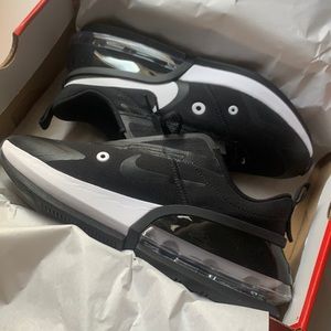 NIB NWT Nike air max up - women’s size 8